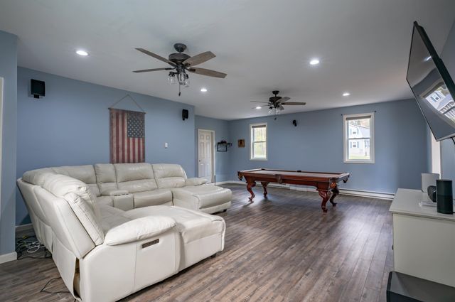 16 Sarah Drive, Merrimack, NH 03054