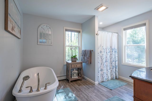 16 Sarah Drive, Merrimack, NH 03054