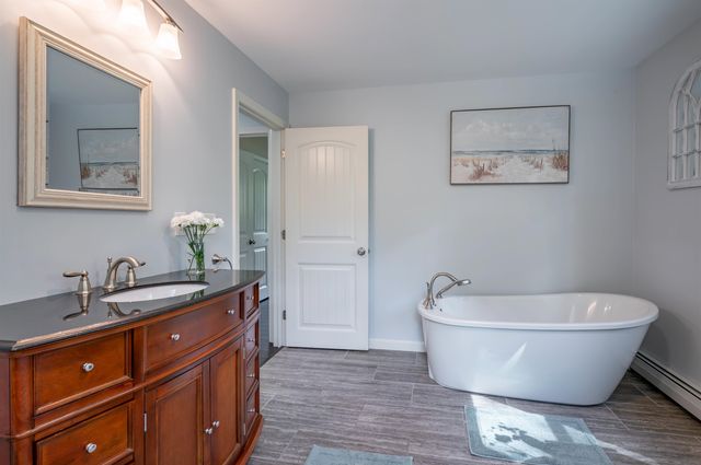 16 Sarah Drive, Merrimack, NH 03054