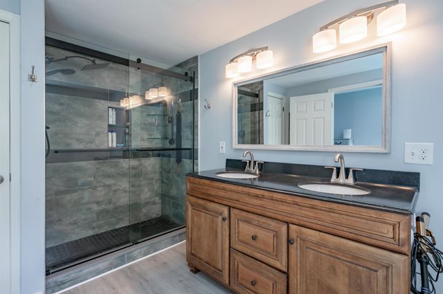 16 Sarah Drive, Merrimack, NH 03054