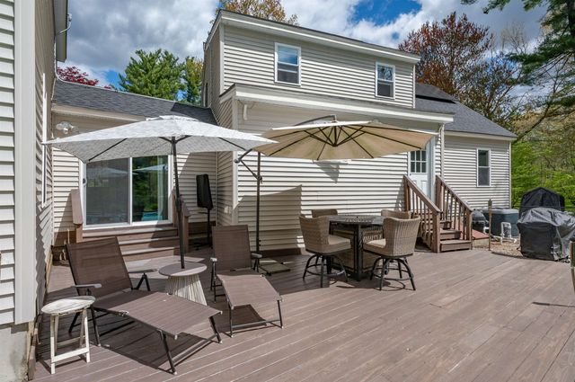 16 Sarah Drive, Merrimack, NH 03054