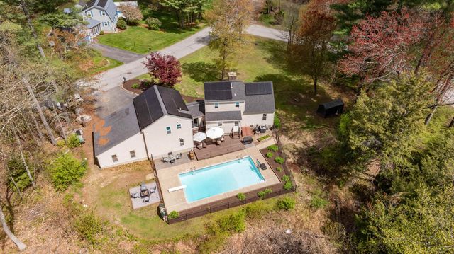 16 Sarah Drive, Merrimack, NH 03054