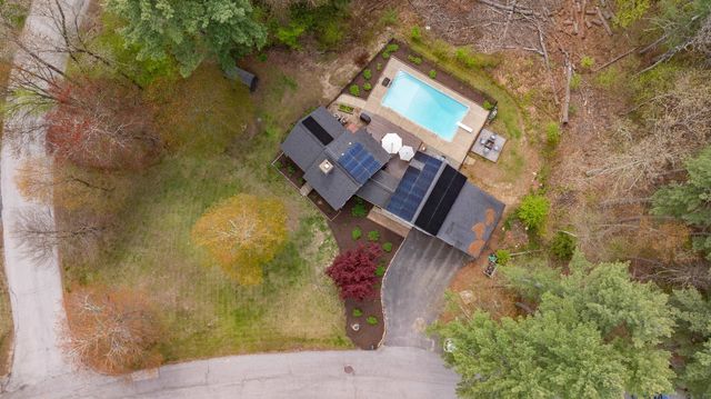 16 Sarah Drive, Merrimack, NH 03054