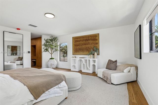 7811 Carlyle Avenue, Miami Beach, FL 33141