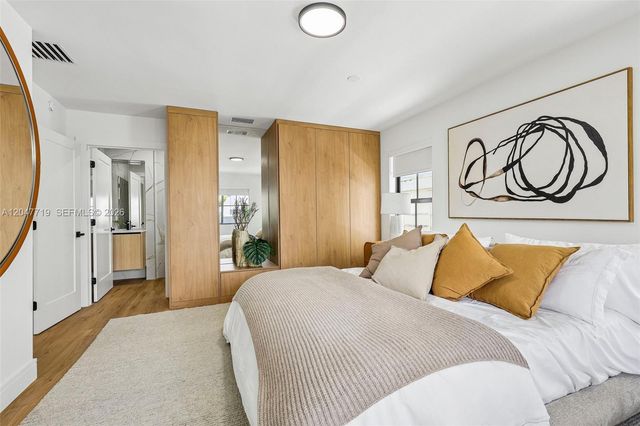 7811 Carlyle Avenue, Miami Beach, FL 33141
