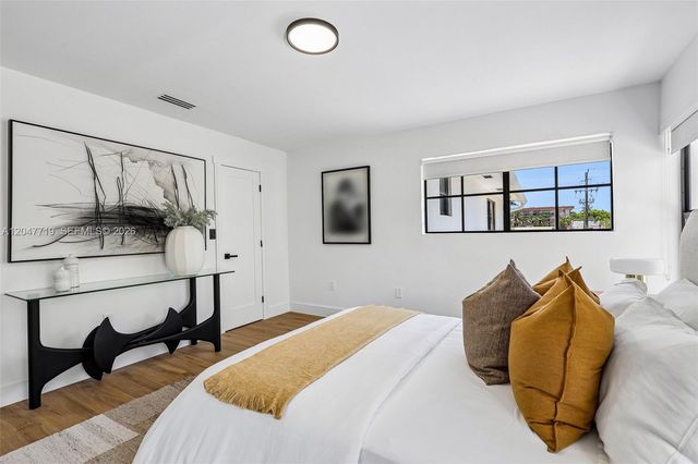 7811 Carlyle Avenue, Miami Beach, FL 33141