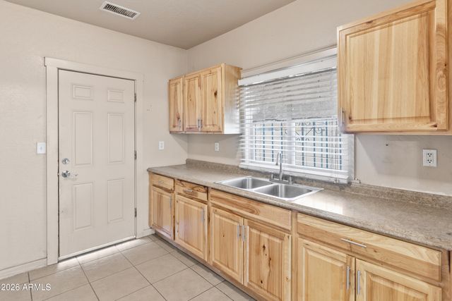 1237 E PIERCE Street, Phoenix, AZ 85006