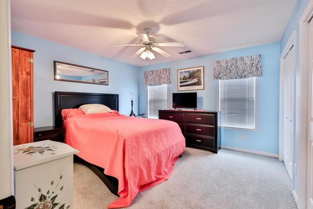 893 Castlewood Dr., Conway, SC 29526