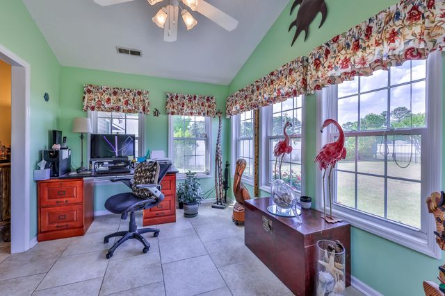 893 Castlewood Dr., Conway, SC 29526