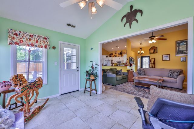 893 Castlewood Dr., Conway, SC 29526