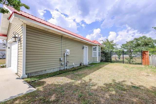 893 Castlewood Dr., Conway, SC 29526