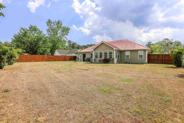 893 Castlewood Dr., Conway, SC 29526