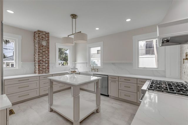 214 S RIVERSIDE DRIVE, New Smyrna Beach, FL 32168