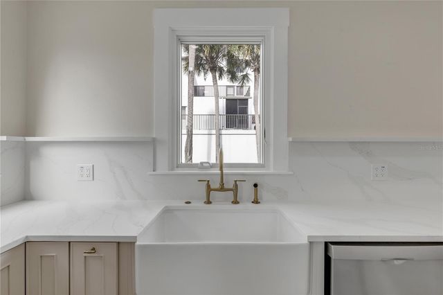 214 S RIVERSIDE DRIVE, New Smyrna Beach, FL 32168