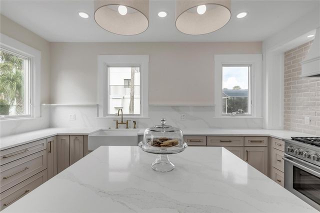 214 S RIVERSIDE DRIVE, New Smyrna Beach, FL 32168