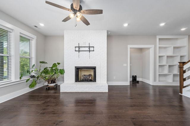 733 Jackson Ave, Carthage, TN 37030