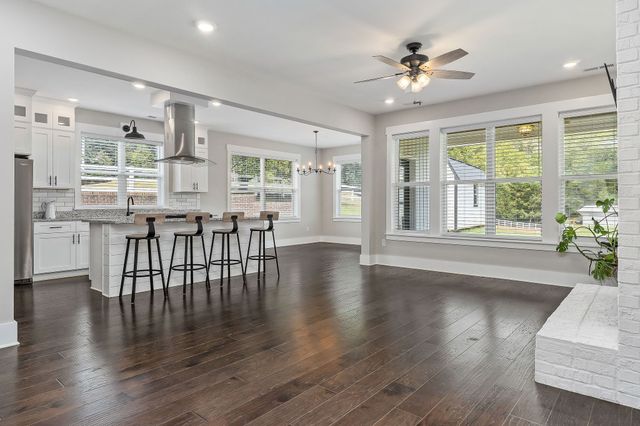 733 Jackson Ave, Carthage, TN 37030