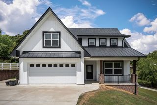 733 Jackson Ave, Carthage, TN 37030