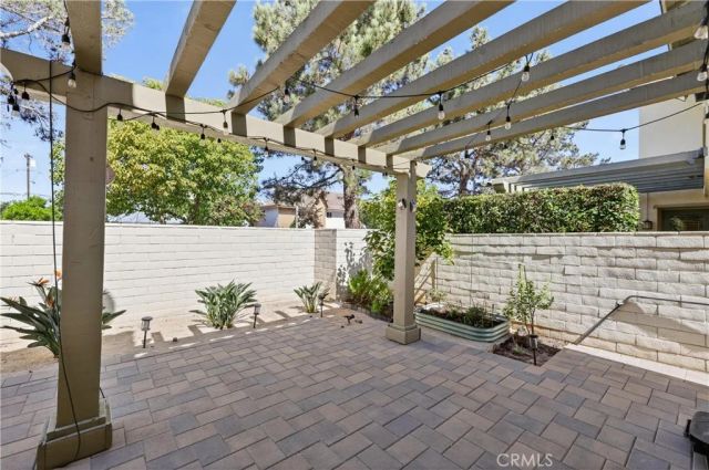 1030 Palmetto Way, Costa Mesa, CA 92626