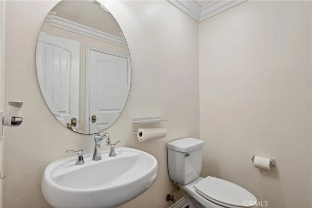 1030 Palmetto Way, Costa Mesa, CA 92626