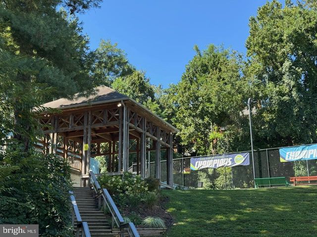 9200 CORONADO TER, Fairfax, VA 22031