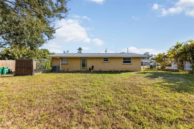 2038 PENNSYLVANIA AVENUE, Englewood, FL 34224