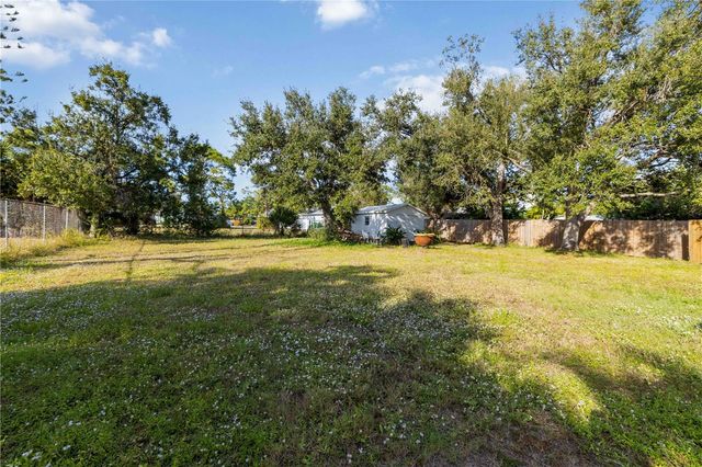 2038 PENNSYLVANIA AVENUE, Englewood, FL 34224