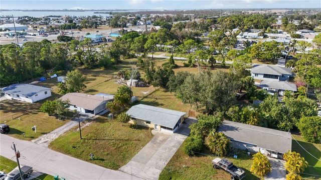 2038 PENNSYLVANIA AVENUE, Englewood, FL 34224