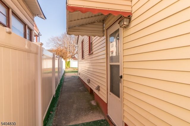 211 Bergen Ave 2, Kearny Town, NJ 07032