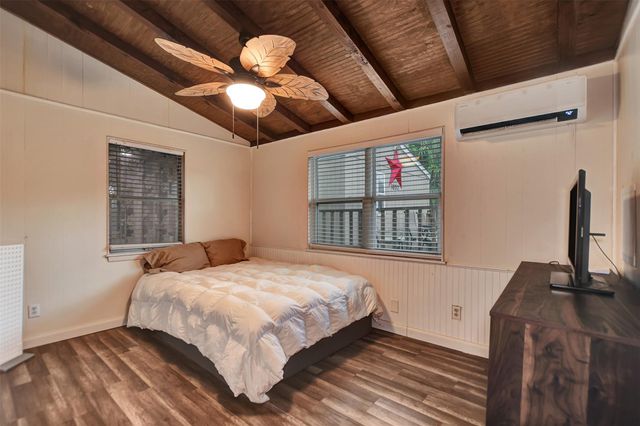 1035 16th Street, Dickinson, TX 77539