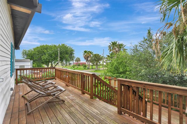 1035 16th Street, Dickinson, TX 77539