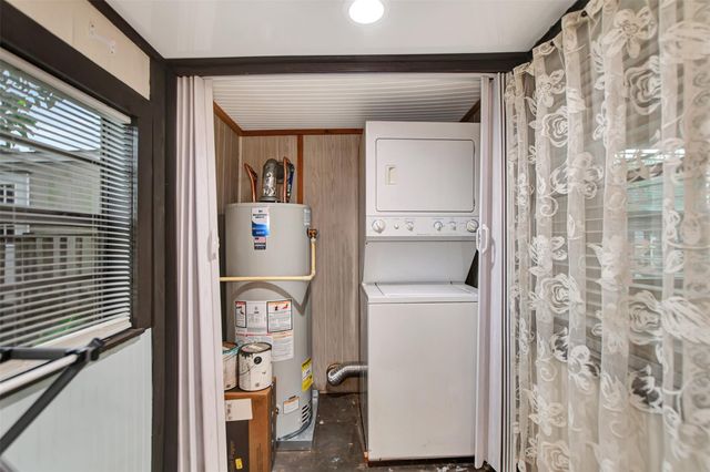 1035 16th Street, Dickinson, TX 77539