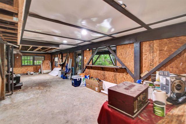 1035 16th Street, Dickinson, TX 77539