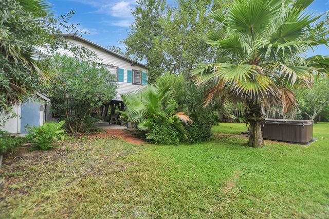 1035 16th Street, Dickinson, TX 77539