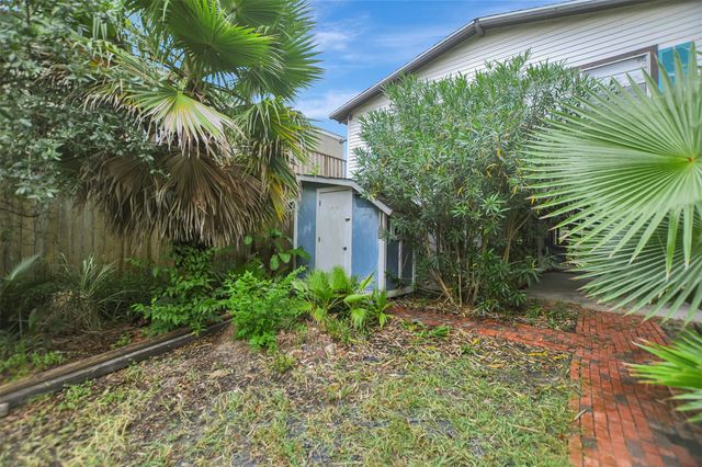 1035 16th Street, Dickinson, TX 77539