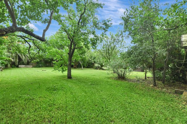 1035 16th Street, Dickinson, TX 77539