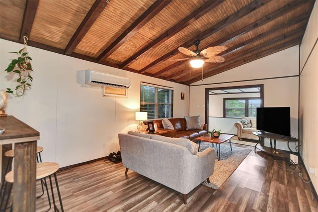 1035 16th Street, Dickinson, TX 77539