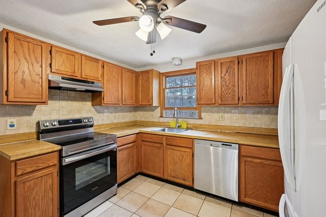 460 Shawsheen Ave, Wilmington, MA 01887