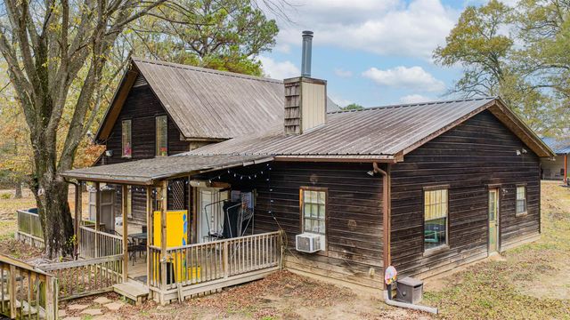 513 Collins Rd, Hallsville, TX 75650