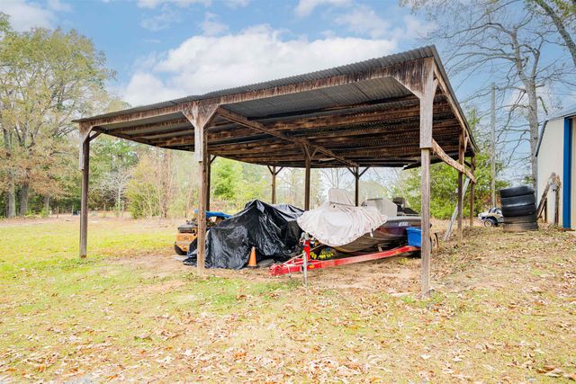 513 Collins Rd, Hallsville, TX 75650