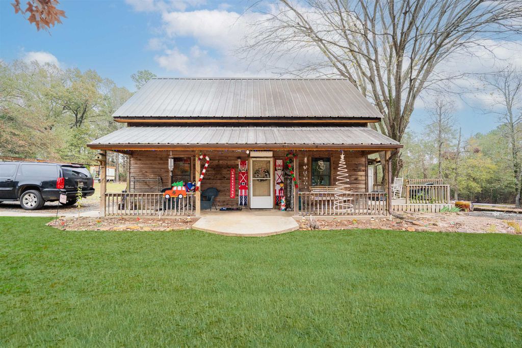 513 Collins Rd, Hallsville, TX 75650