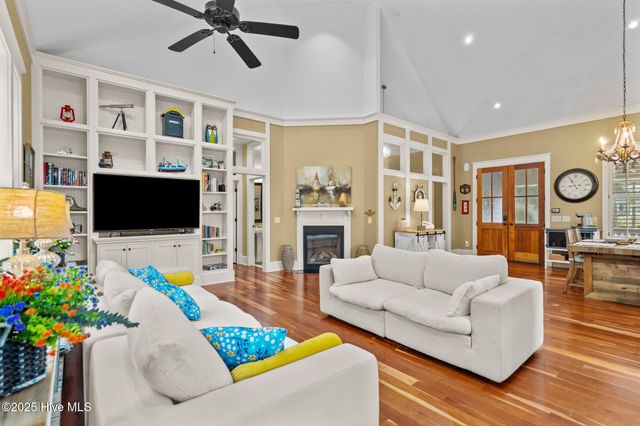 401 Fire Fly Lane, Southport, NC 28461