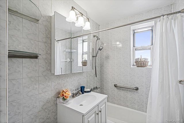 30-15 Hobart Street 4D, Woodside, NY 11377