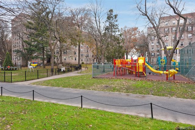 30-15 Hobart Street 4D, Woodside, NY 11377