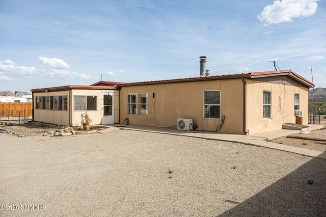 12290 Carr Lane, Radium Springs, NM 88054