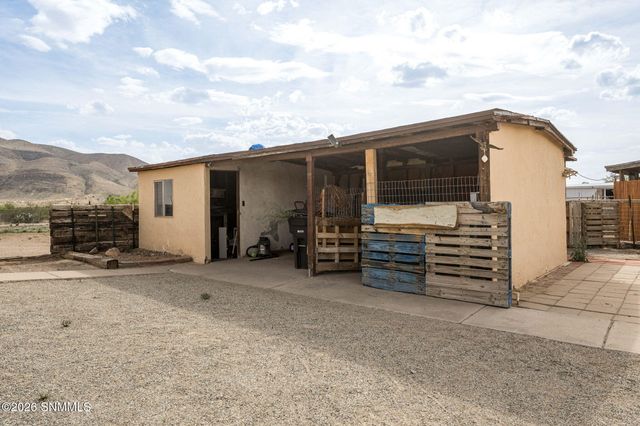 12290 Carr Lane, Radium Springs, NM 88054