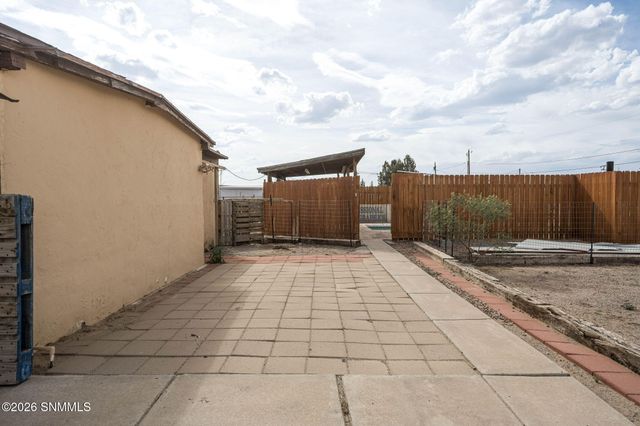 12290 Carr Lane, Radium Springs, NM 88054