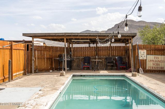 12290 Carr Lane, Radium Springs, NM 88054