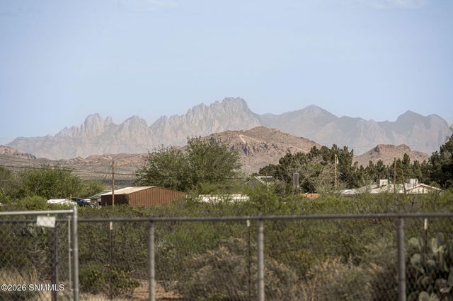 12290 Carr Lane, Radium Springs, NM 88054