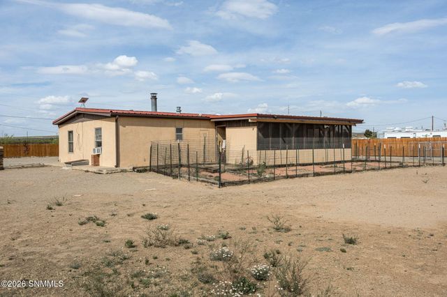12290 Carr Lane, Radium Springs, NM 88054